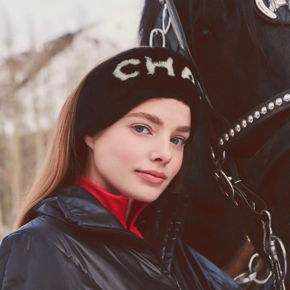 Auth Chanel Black Logo Shearling Headband -Excellent Condition - Picture 11 of 11